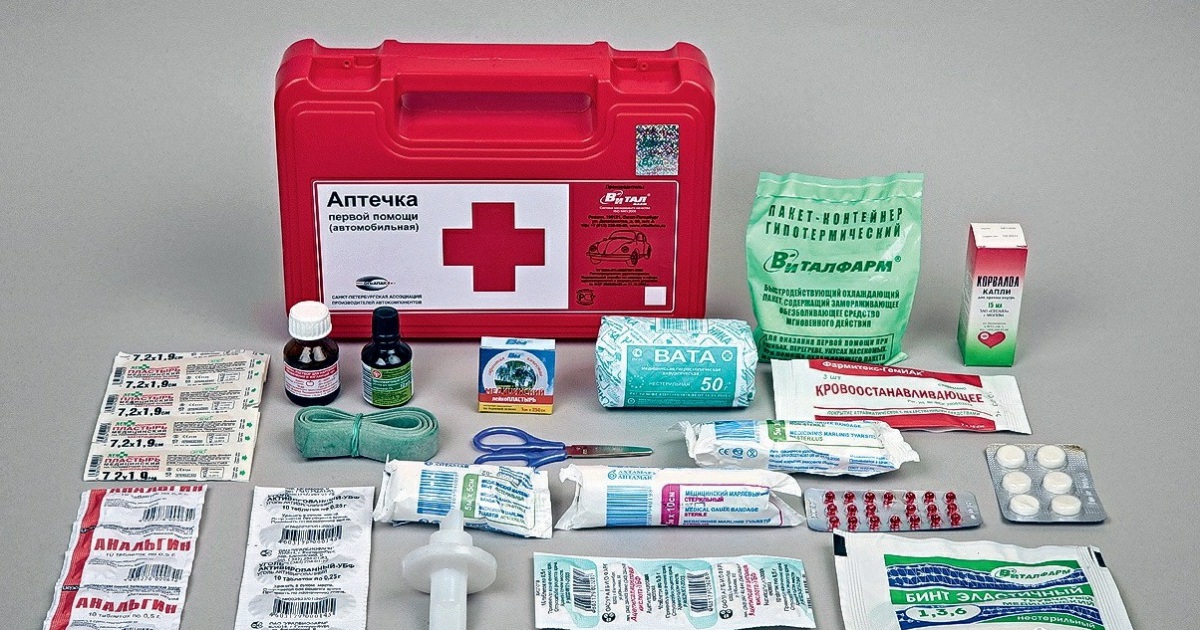 Аптечка первой помощи на предприятии: состав и требования
